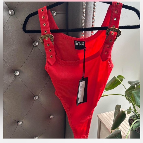 Versace Tops - ❤️❤️Versace jeans couture bodysuit 🔥